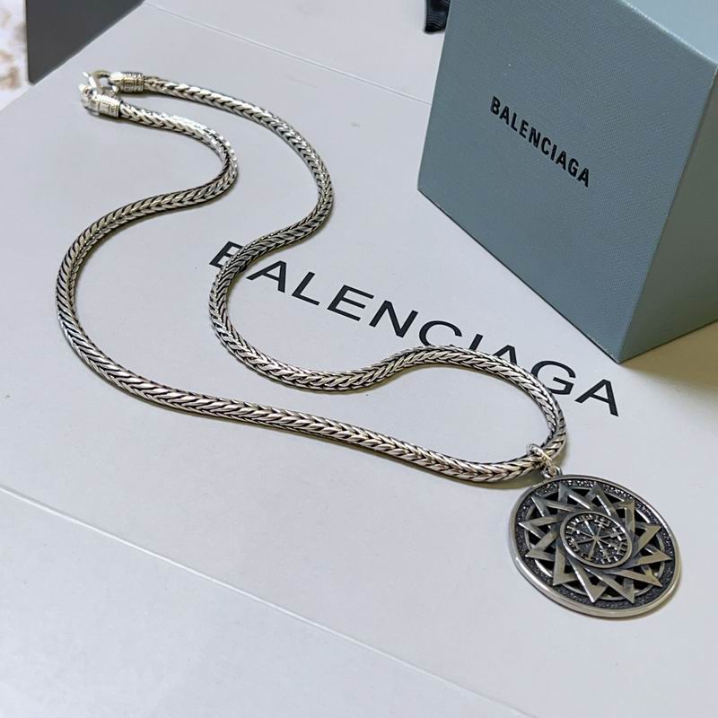 Balenciaga Necklace 06yxh48